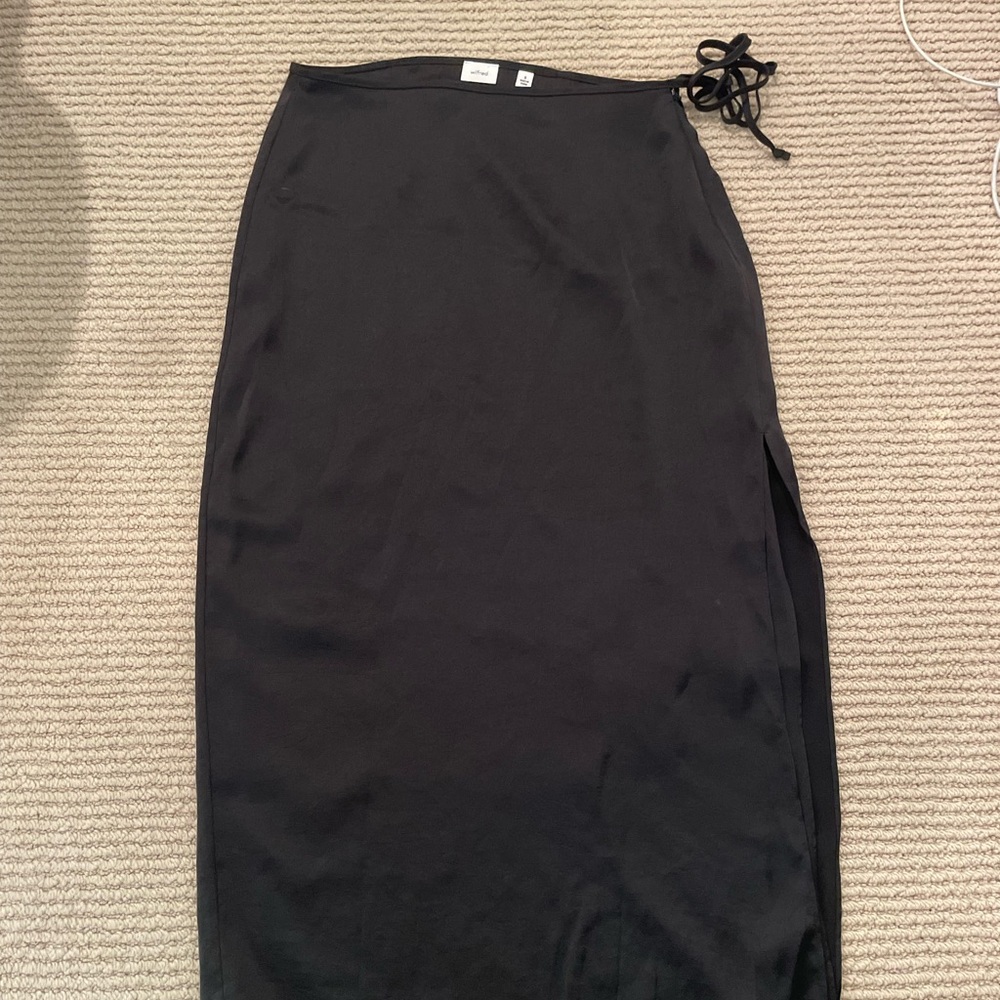 ARITZIA Wilfred Elixir Satin Skirt